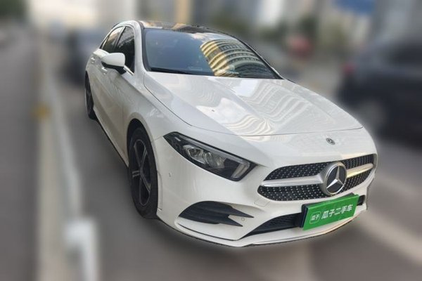 Mercedes-Benz A-Class 2022, 62000 км, за 17151 USD