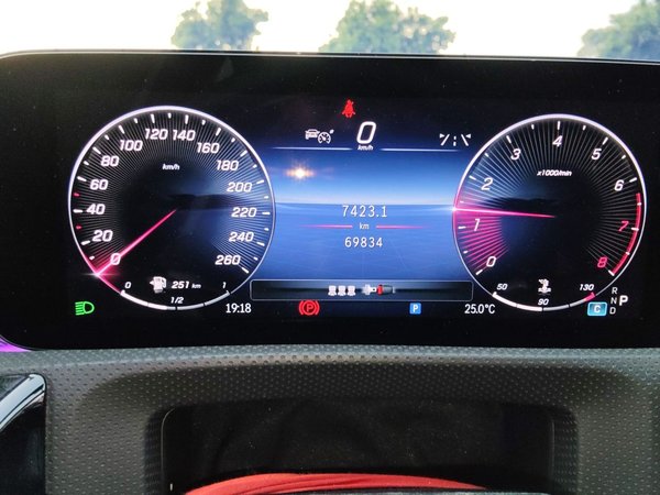 Mercedes-Benz A-Class 2023, 69800 км, за 16107 USD - фото 13