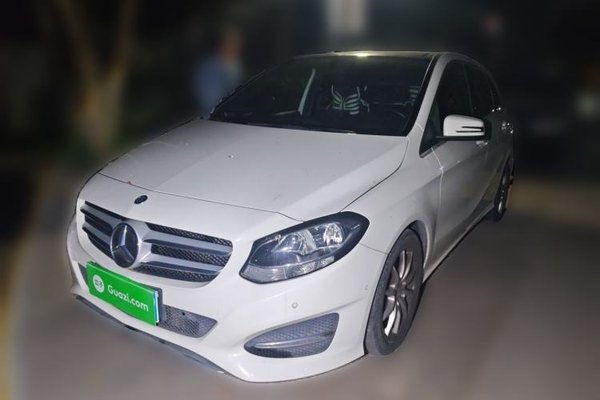 Mercedes-Benz B-Class · 2015 год