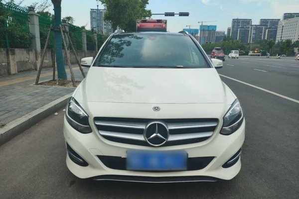 Mercedes-Benz B-Class 2017, 51100 км, за 11046 USD