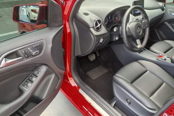 Mercedes-Benz B-Class 2019, 84100 км, за 10538 USD - фото 19