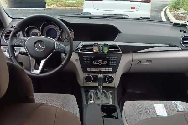Mercedes-Benz C-Class 2013, 70400 км, за 5855 USD - фото 9