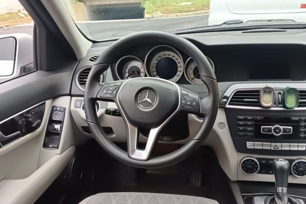Mercedes-Benz C-Class 2013, 70400 км, за 5855 USD - фото 10