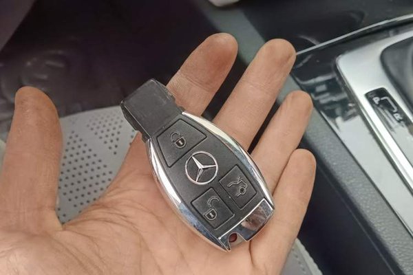 Mercedes-Benz C-Class 2013, 70400 км, за 5855 USD - фото 20