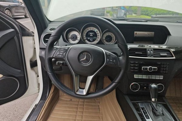 Mercedes-Benz C-Class 2013, 52600 км, за 7065 USD