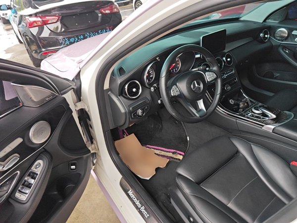Mercedes-Benz C-Class 2015, 123200 км, за 12432 USD - фото 19