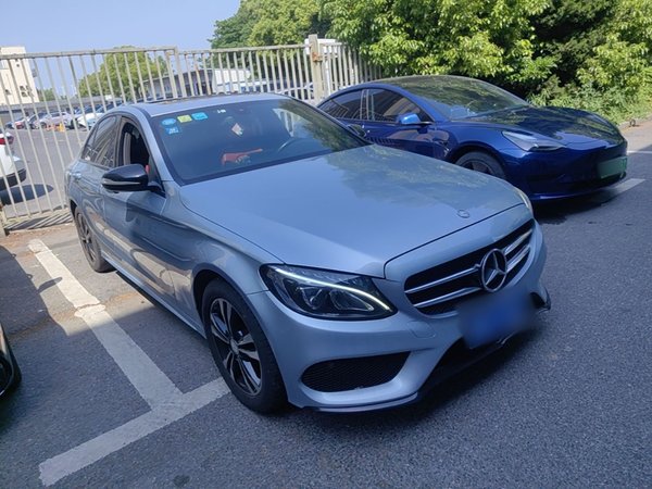 Mercedes-Benz C-Class 2015, 68300 км, за 12856 USD