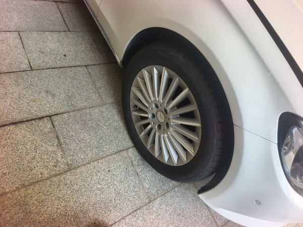 Mercedes-Benz C-Class 2015, 71800 км, за 12880 USD