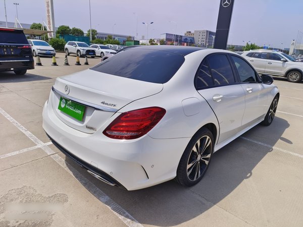 Mercedes-Benz C-Class 2015, 76700 км, за 14434 USD