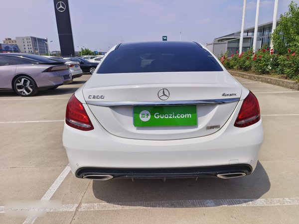 Mercedes-Benz C-Class 2015, 76700 км, за 14434 USD