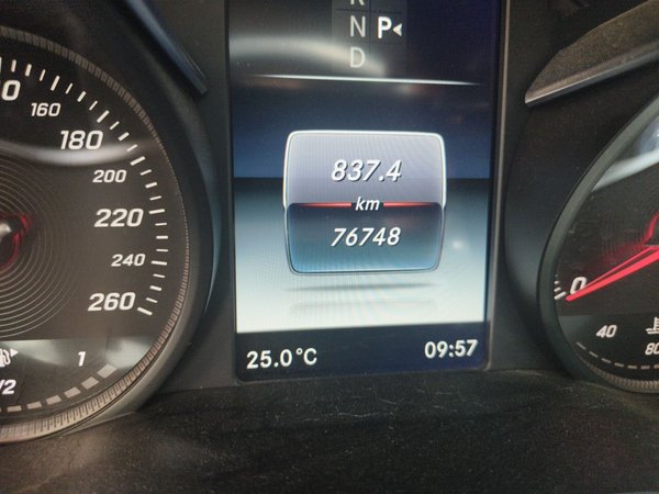 Mercedes-Benz C-Class 2015, 76700 км, за 14434 USD - фото 11