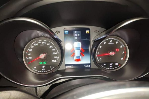 Mercedes-Benz C-Class 2017, 138500 км, за 13803 USD - фото 12