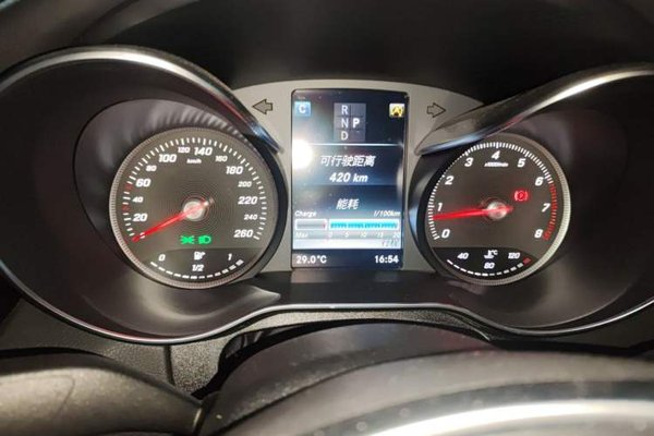 Mercedes-Benz C-Class 2017, 138500 км, за 13803 USD - фото 13