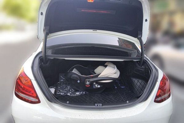 Mercedes-Benz C-Class 2017, 58400 км, за 14138 USD - фото 16