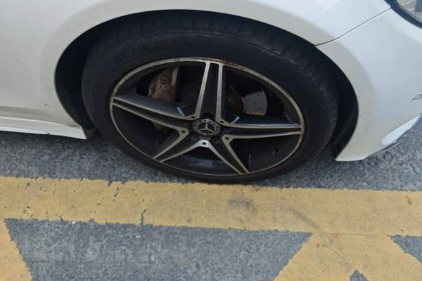 Mercedes-Benz C-Class 2017, 62800 км, за 17498 USD