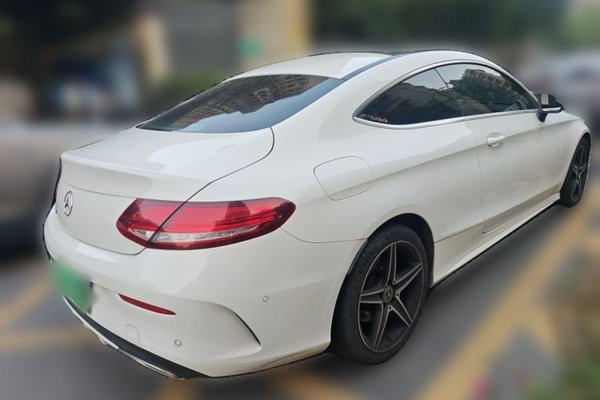 Mercedes-Benz C-Class 2017, 62800 км, за 17498 USD