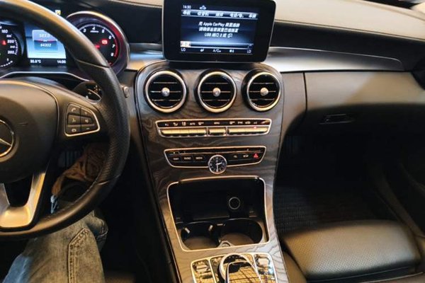 Mercedes-Benz C-Class 2018, 64300 км, за 14644 USD - фото 15