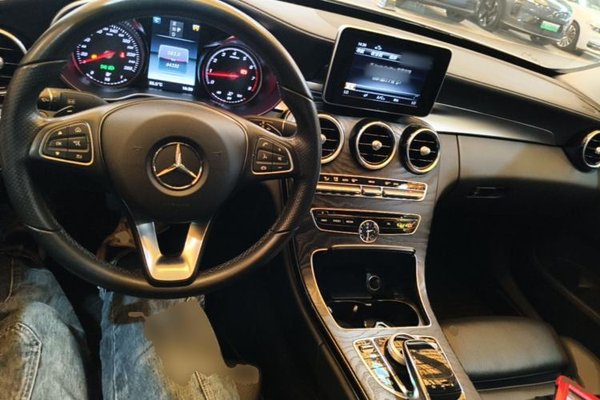 Mercedes-Benz C-Class 2018, 64300 км, за 14644 USD - фото 12