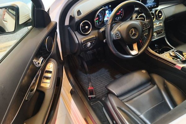 Mercedes-Benz C-Class 2018, 64300 км, за 14644 USD - фото 18