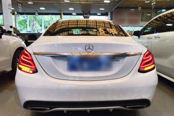 Mercedes-Benz C-Class 2018, 64300 км, за 14644 USD