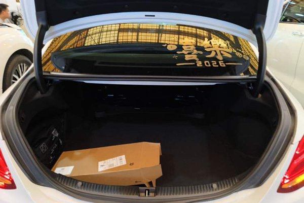 Mercedes-Benz C-Class 2018, 64300 км, за 14644 USD - фото 22