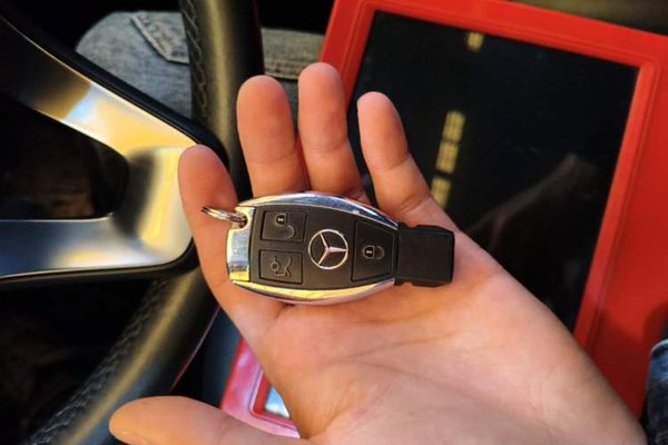 Mercedes-Benz C-Class 2018, 64300 км, за 14644 USD - фото 23