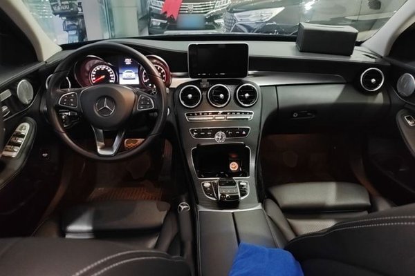 Mercedes-Benz C-Class 2018, 63300 км, за 19456 USD - фото 17