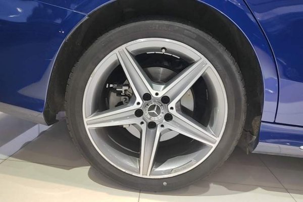 Mercedes-Benz C-Class 2018, 63300 км, за 19456 USD - фото 11