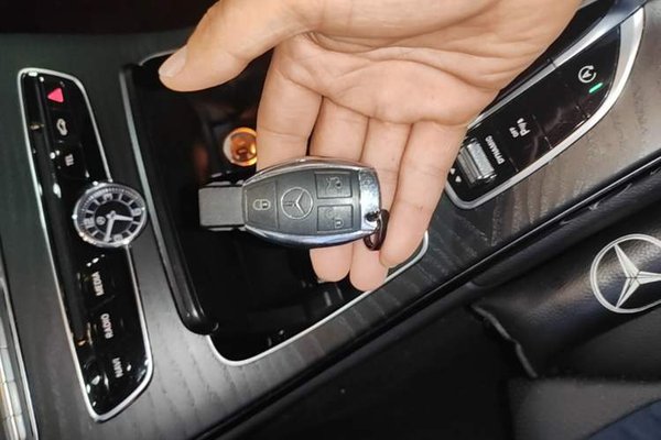 Mercedes-Benz C-Class 2018, 63300 км, за 19456 USD - фото 29
