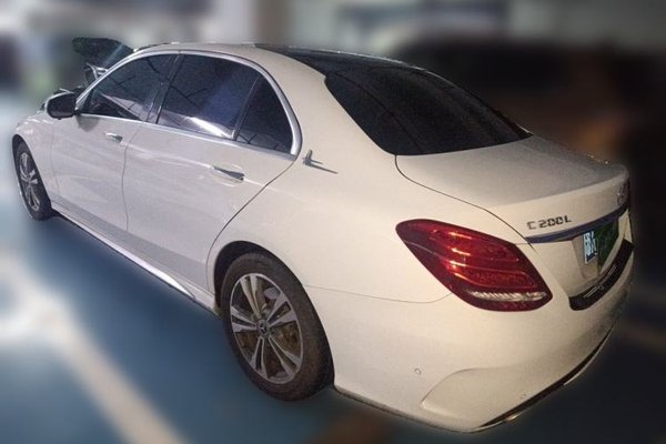 Mercedes-Benz C-Class 2018, 101400 км, за 16964 USD