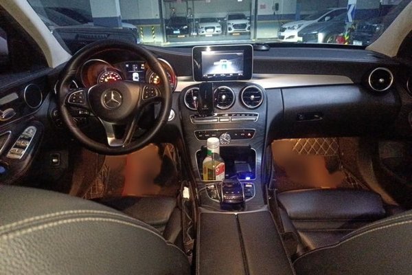 Mercedes-Benz C-Class 2018, 101400 км, за 16964 USD - фото 18