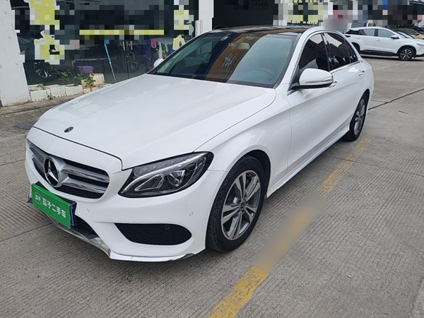Mercedes-Benz C-Class · 2018 год