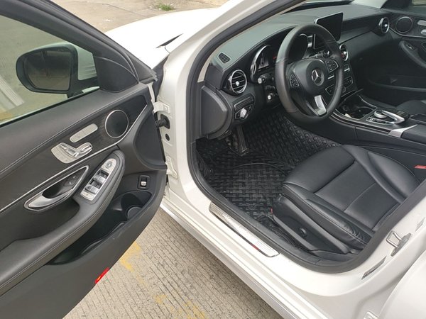 Mercedes-Benz C-Class 2018, 104600 км, за 16098 USD - фото 19