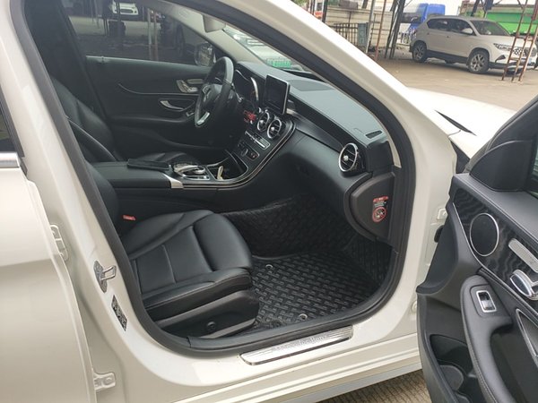 Mercedes-Benz C-Class 2018, 104600 км, за 16098 USD - фото 23