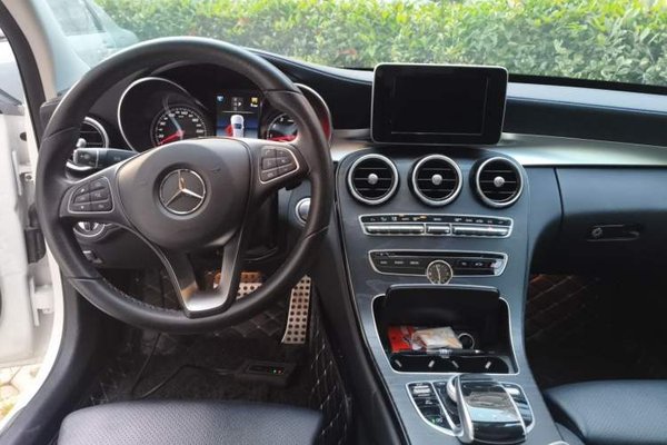 Mercedes-Benz C-Class 2018, 121600 км, за 13788 USD - фото 10