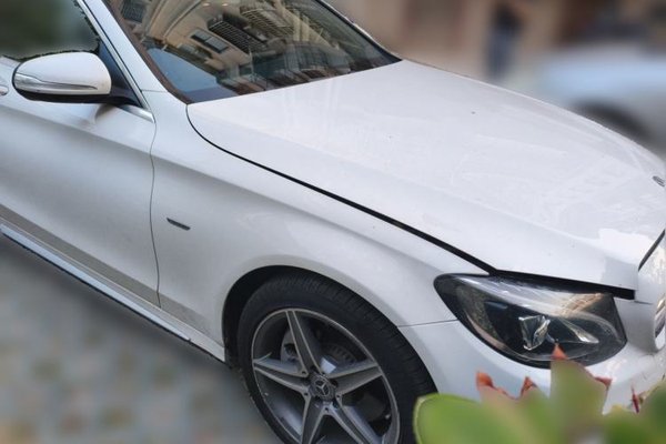 Mercedes-Benz C-Class 2018, 121600 км, за 13788 USD