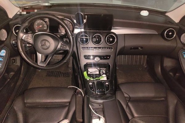 Mercedes-Benz C-Class 2018, 35100 км, за 16329 USD - фото 9
