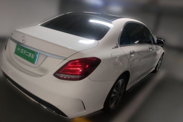 Mercedes-Benz C-Class 2018, 35100 км, за 16329 USD