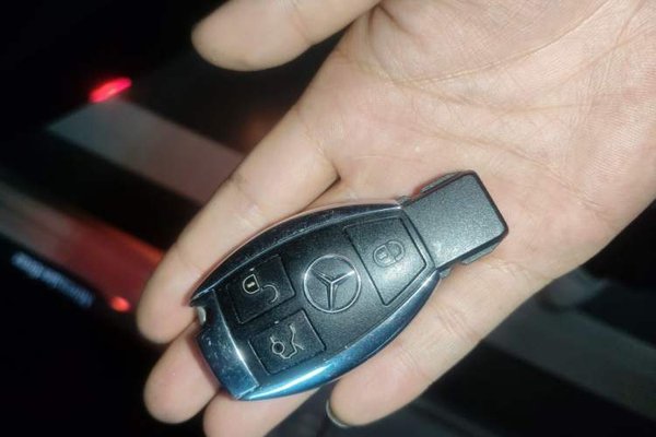 Mercedes-Benz C-Class 2018, 35100 км, за 16329 USD - фото 20