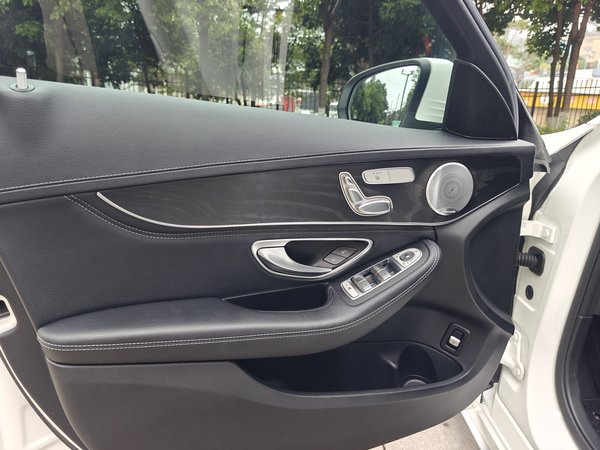 Mercedes-Benz C-Class 2018, 62200 км, за 19811 USD - фото 18