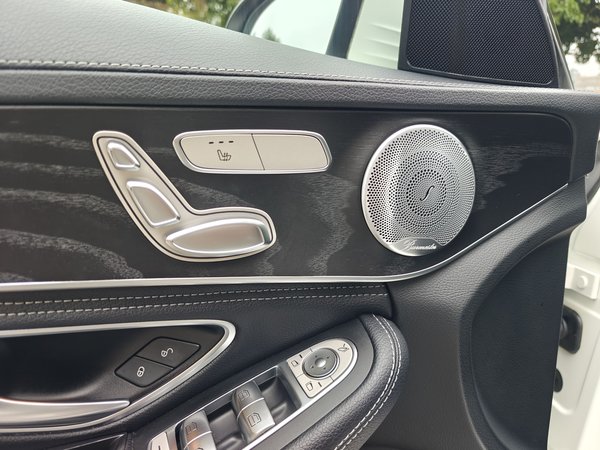 Mercedes-Benz C-Class 2018, 62200 км, за 19811 USD - фото 11