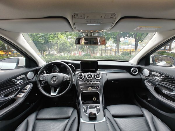 Mercedes-Benz C-Class 2018, 62200 км, за 19811 USD - фото 9