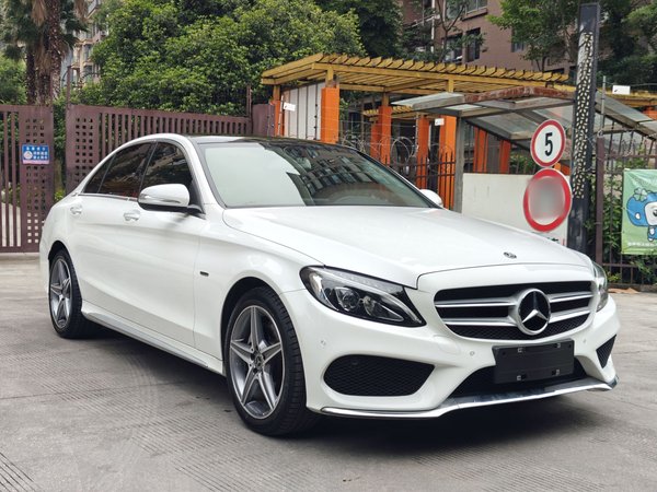 Mercedes-Benz C-Class 2018, 62200 км, за 19811 USD