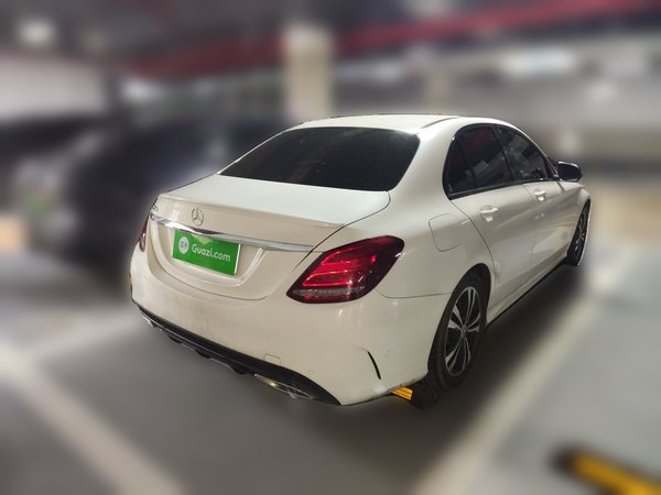 Mercedes-Benz C-Class 2018, 77000 км, за 15772 USD