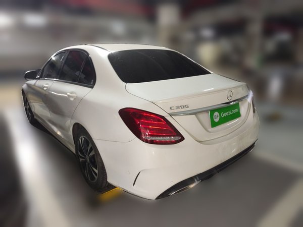 Mercedes-Benz C-Class 2018, 77000 км, за 15772 USD