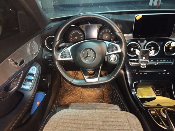 Mercedes-Benz C-Class 2018, 77000 км, за 15772 USD - фото 14