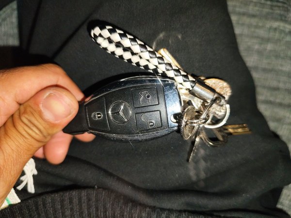 Mercedes-Benz C-Class 2018, 77000 км, за 15772 USD - фото 10