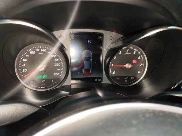 Mercedes-Benz C-Class 2018, 77000 км, за 15772 USD - фото 11