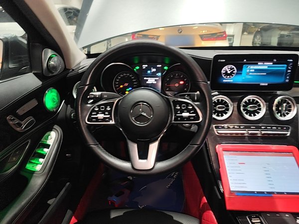 Mercedes-Benz C-Class 2019, 104200 км, за 19872 USD - фото 14