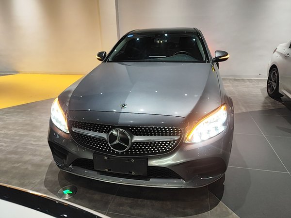 Mercedes-Benz C-Class 2019, 104200 км, за 19872 USD